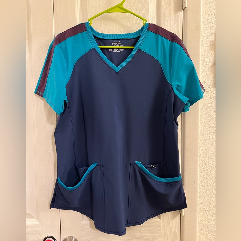 Cherokee Infinity Color Block Scrub Top - M